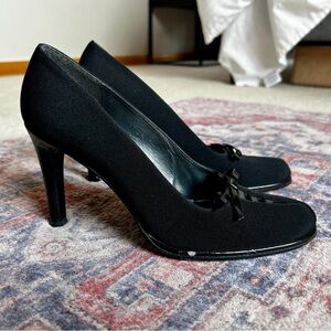 STUART WEITZMAN Vintage Black Patent Leather High Heel Pumps with Cute Bow